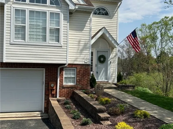 321 Links Ct, Delmont, PA 15626