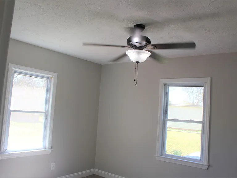 5213 Spruce Dr — Photo 12