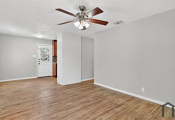 4th image of 11230 Blades St