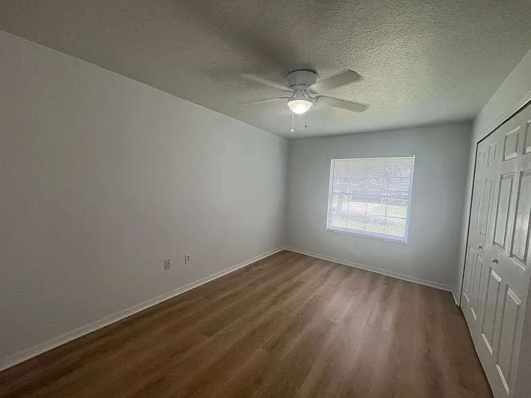 38A Lindsay Dr — Photo 6