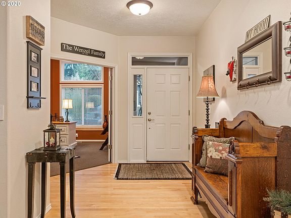 2nd image of 15182 SW Sapphire Dr