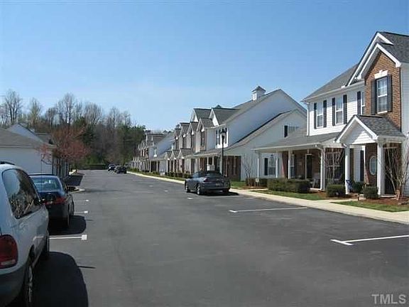 3rd image of 1832 Birmingham Dr