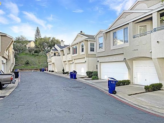 2nd image of 11893 Spruce Run Dr APT A