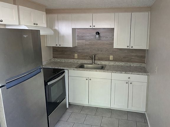 4th image of 255 Washington Dr