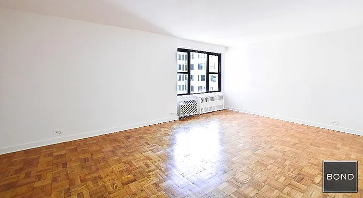 Rented by Bond New York | media 29