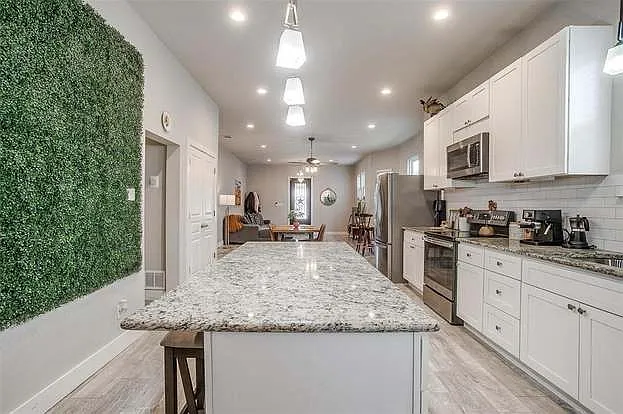 2905 S Jennings Ave — Photo 21