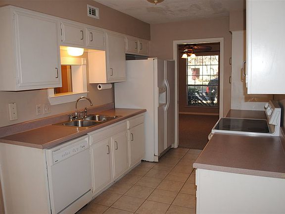 5th image of 5985 Townhouse Ln