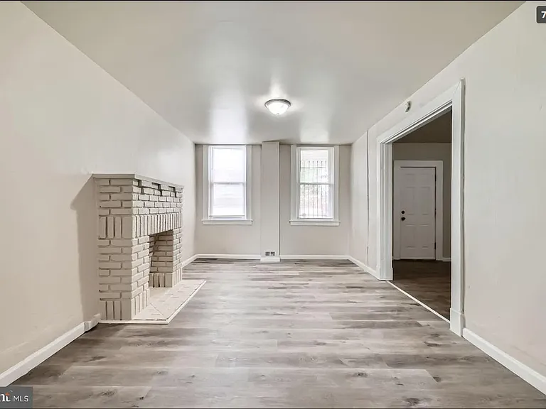 118 N Hilton St — Photo 4
