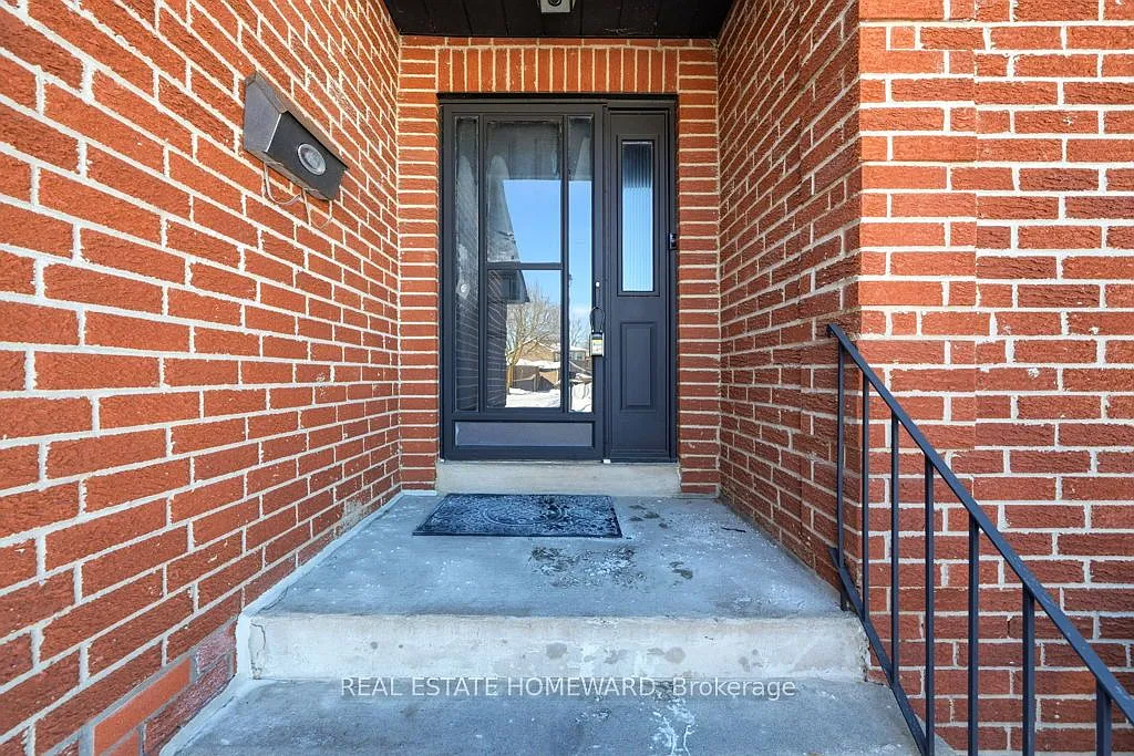 4 bed, $5,300 — Photo 2