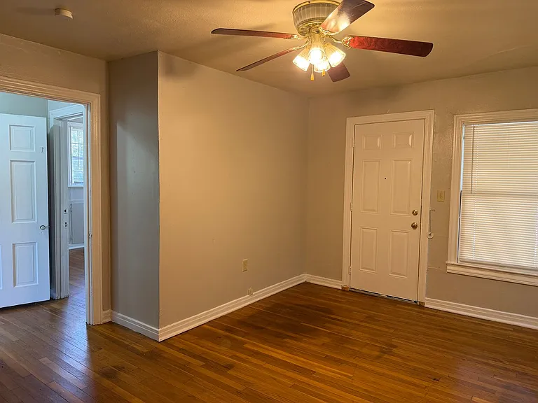 237 Pershing Ave #4 — Photo 9