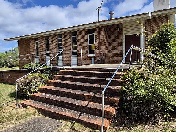 5th image of 305 Rural St