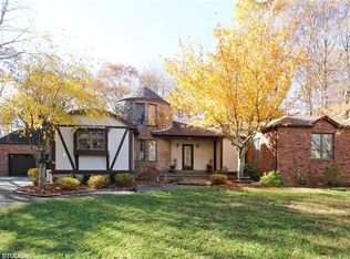 64 Holmes Ln, Bedford, NY 10506