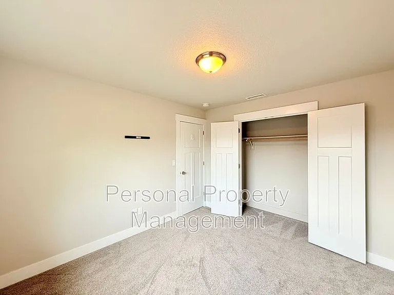 1530 NW 29th Pl — Photo 13