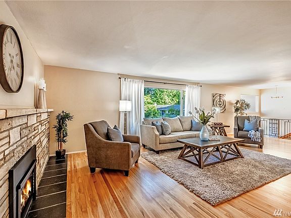 5th image of 15420 SE 20th Pl