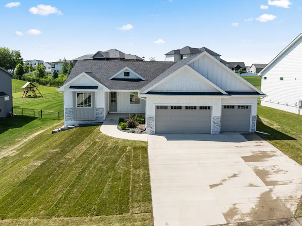 710 Belmont Blvd, Waukee, IA 50263