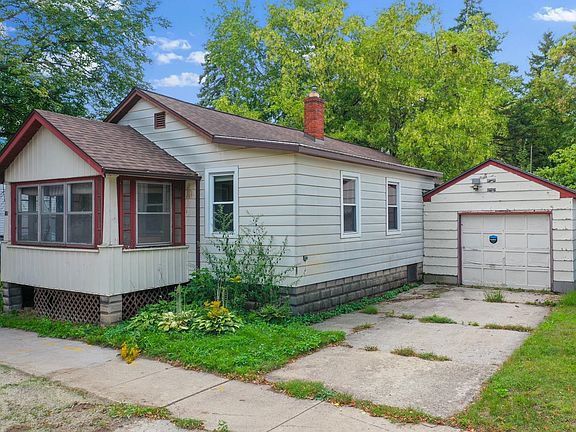 2nd image of 115 N Irwin Ave