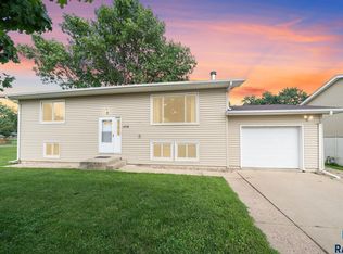 1016 N Harlem Ave, Sioux Falls, SD 57104