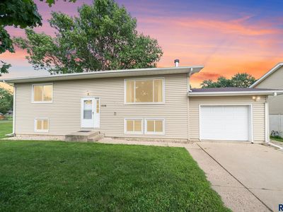 1016 N Harlem Ave, Sioux Falls, SD, 57104
