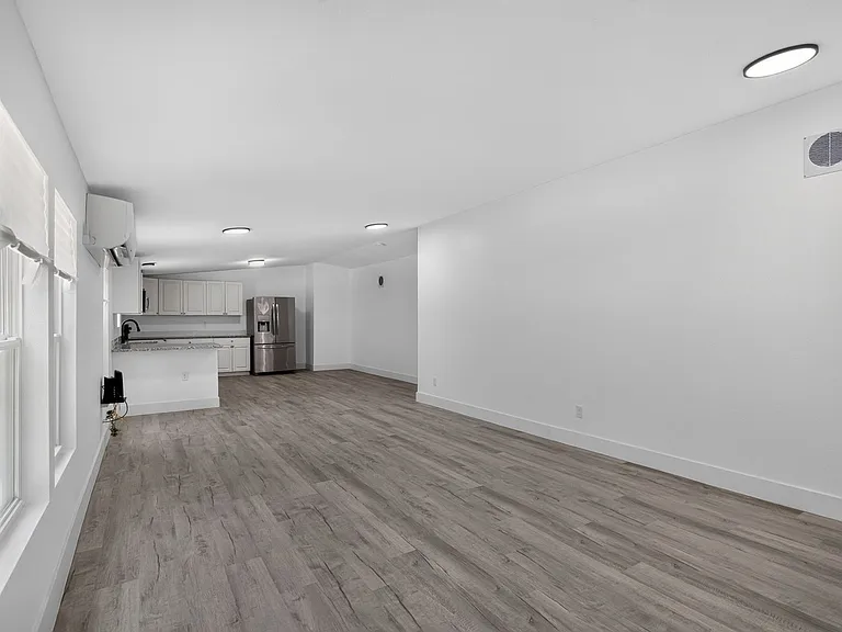 7180 SW 19th Pl — Photo 8