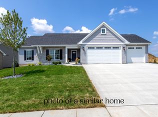 7001 Black Oak Dr, Bettendorf, IA