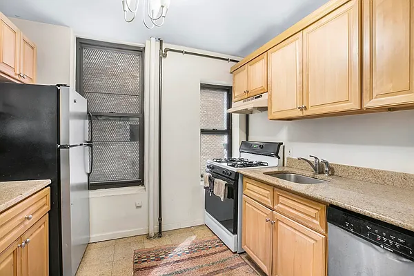 Rented by Owner | media 12