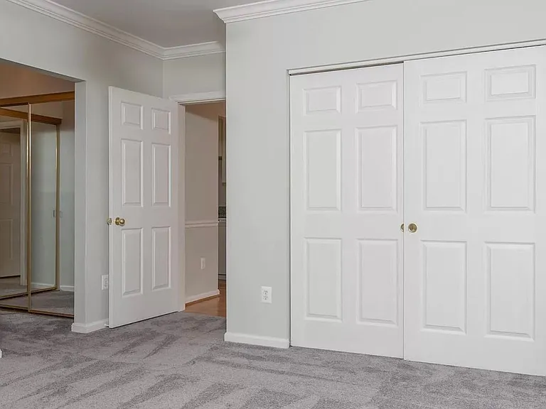 7000 Falls Reach Dr #102 — Photo 31