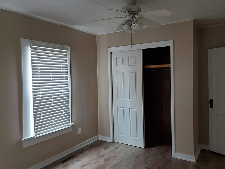 1526 W Atlantic St — Photo 11