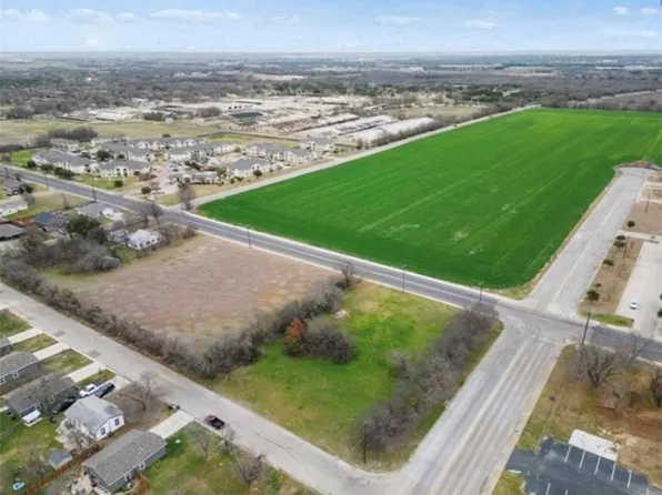 Gurley Ln, Waco, TX 76706