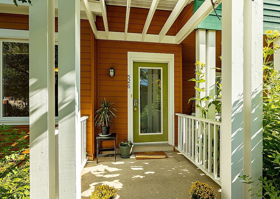 Front door 526 Little Lake D