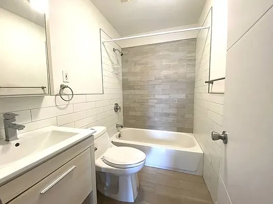 Rented by EXR | media 5