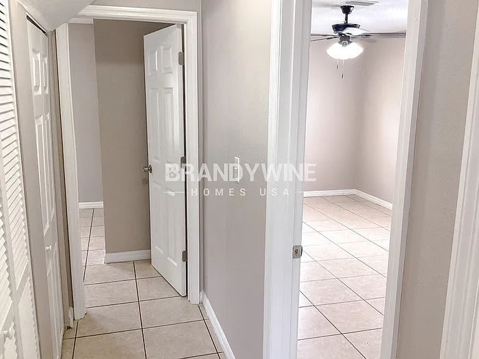 803 E Baker St — Photo 16