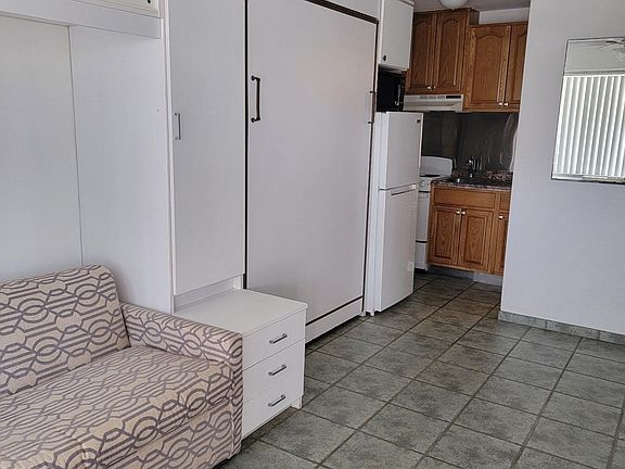 3rd image of 108 S Montpelier Ave APT 209