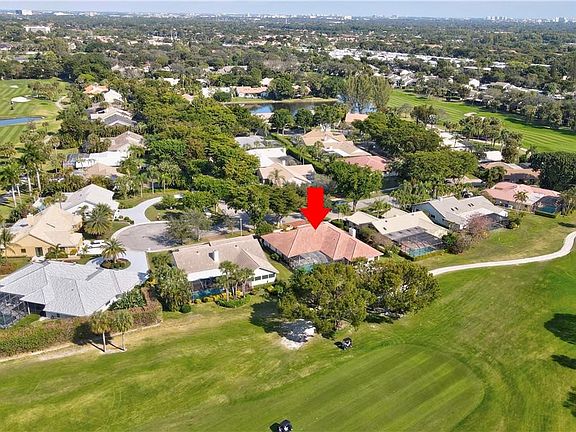 5th image of 2056 Woodlake Circle