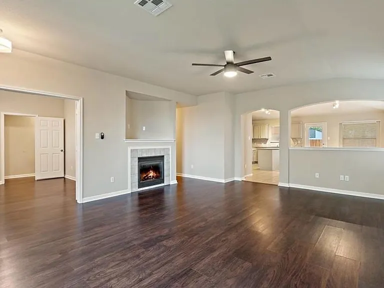 2605 Butler Way — Photo 3
