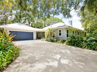 61 S Sewalls Point Rd, Sewalls Pt, FL 34996