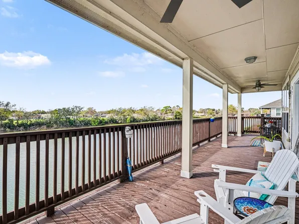 1133 E Meyer Rd, Seabrook, TX 77586