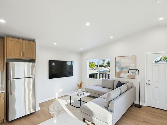 5th image of 4628-4630 Altadena Ave #4632