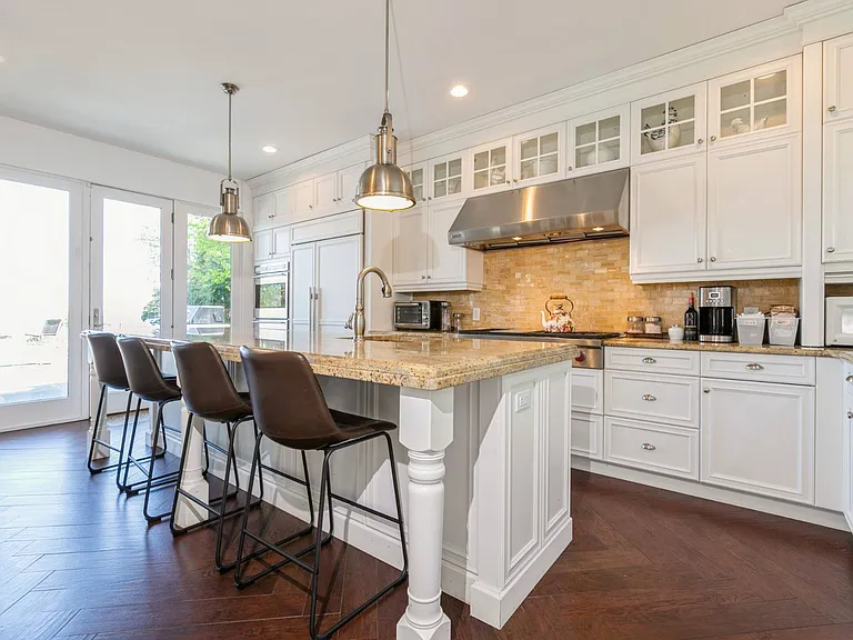48 Red Cedar Point Rd — Photo 6