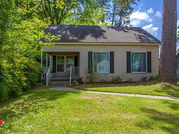 2nd image of 627 Robinson Pl