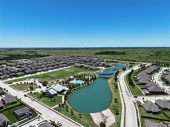 4th image of 205 Mineral Point Dr #A