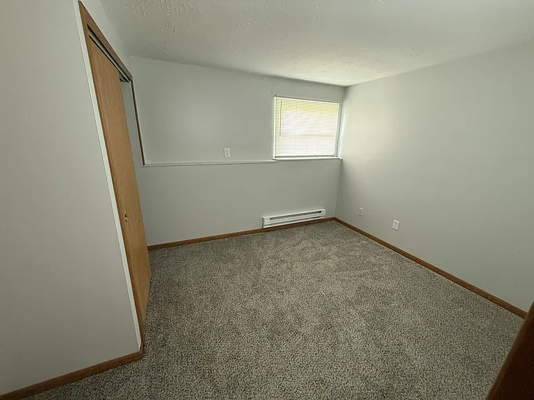 Oak Hills West Apartments — Photo 16