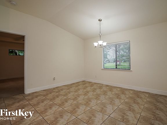 4th image of 1822 SW 25th St