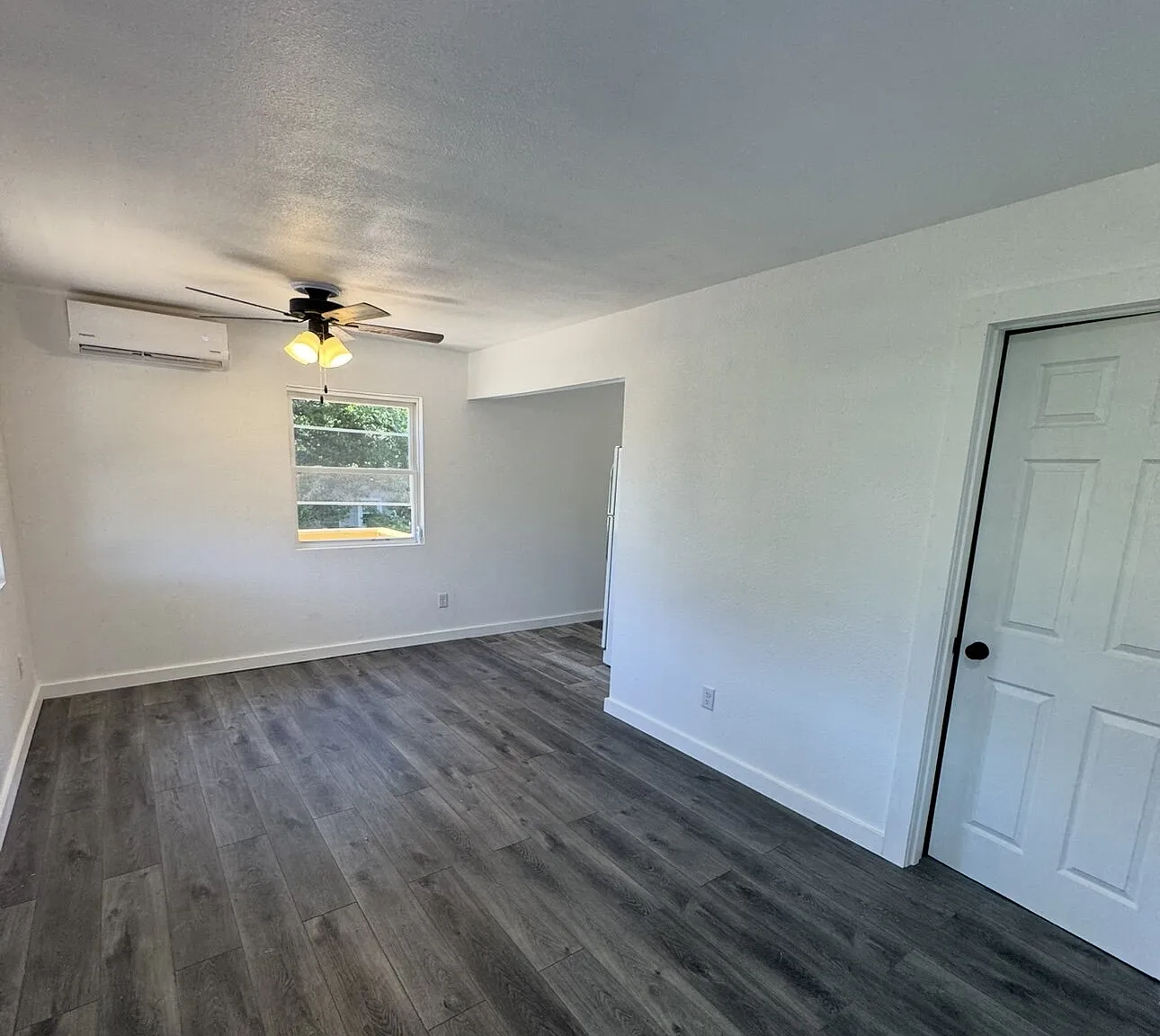 1 bed, 1.0 bath, 500 sqft, $700 — Photo 2