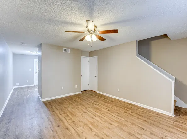Willow Springs Apartments