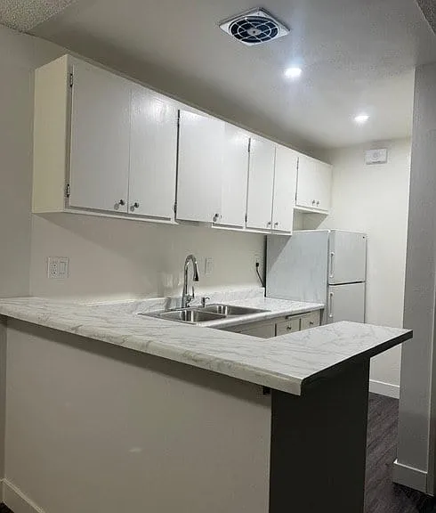 3624 Emerald St — Photo 8
