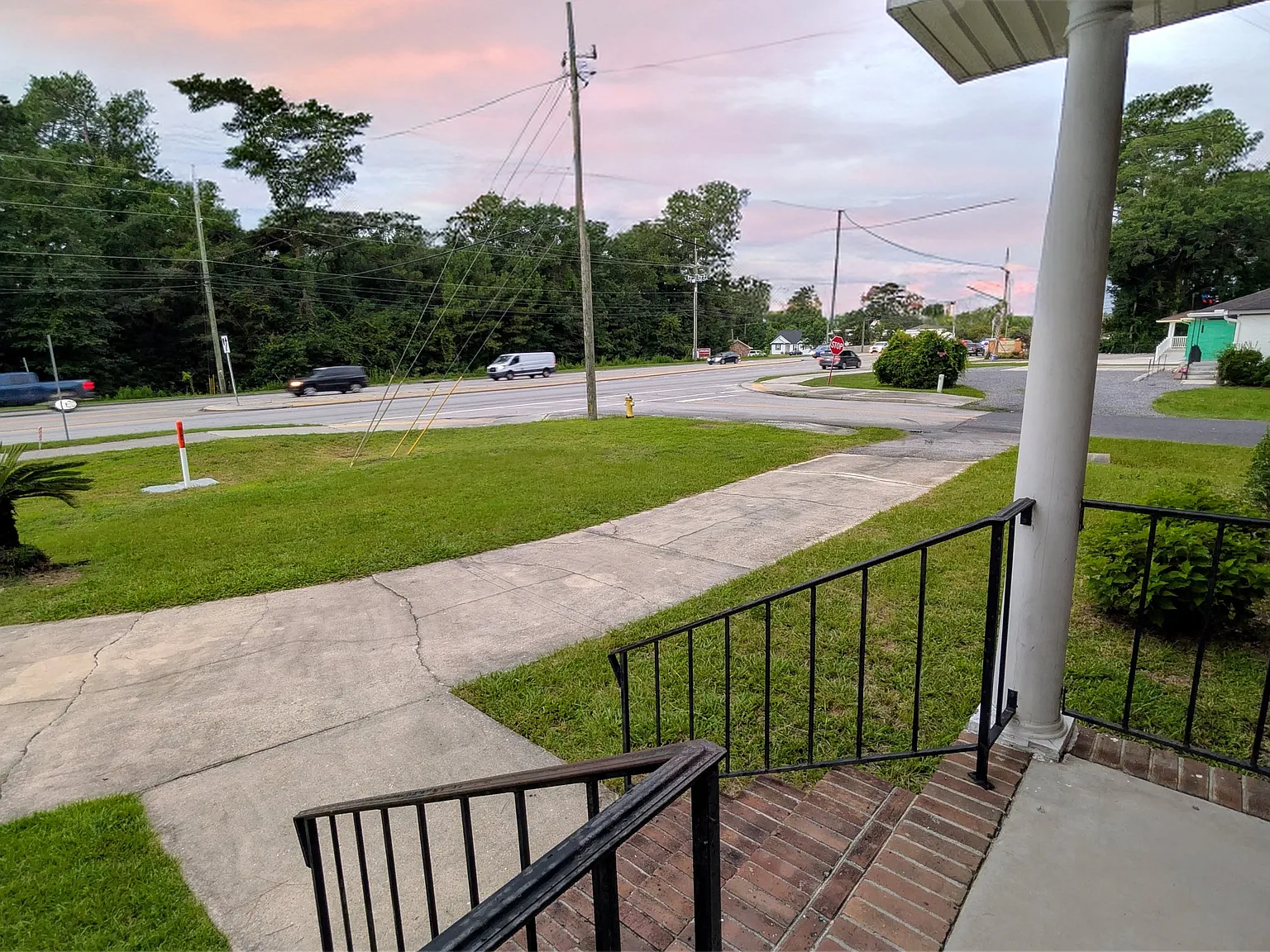 10574 Dorchester Rd — Photo 3