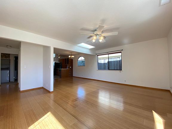 3rd image of 414 Woodland Way