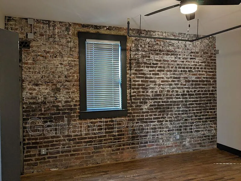 Building Photo - 34 1st St NE #-105
