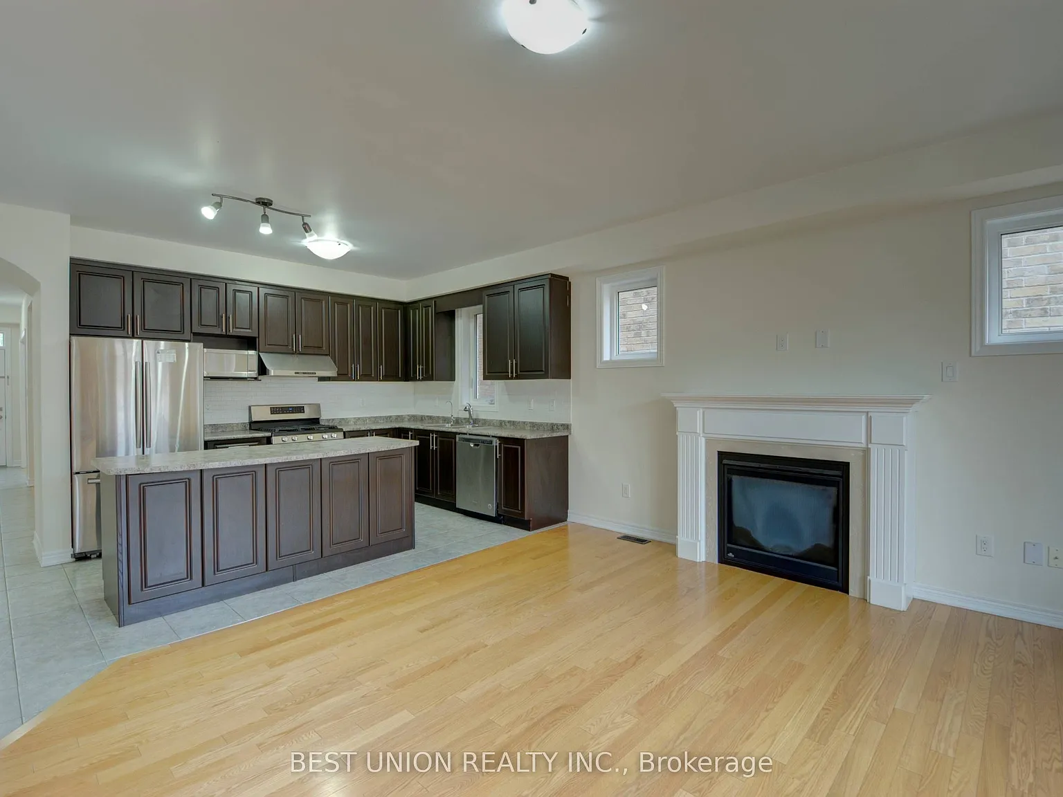 5 bed, $4,200 — Photo 4