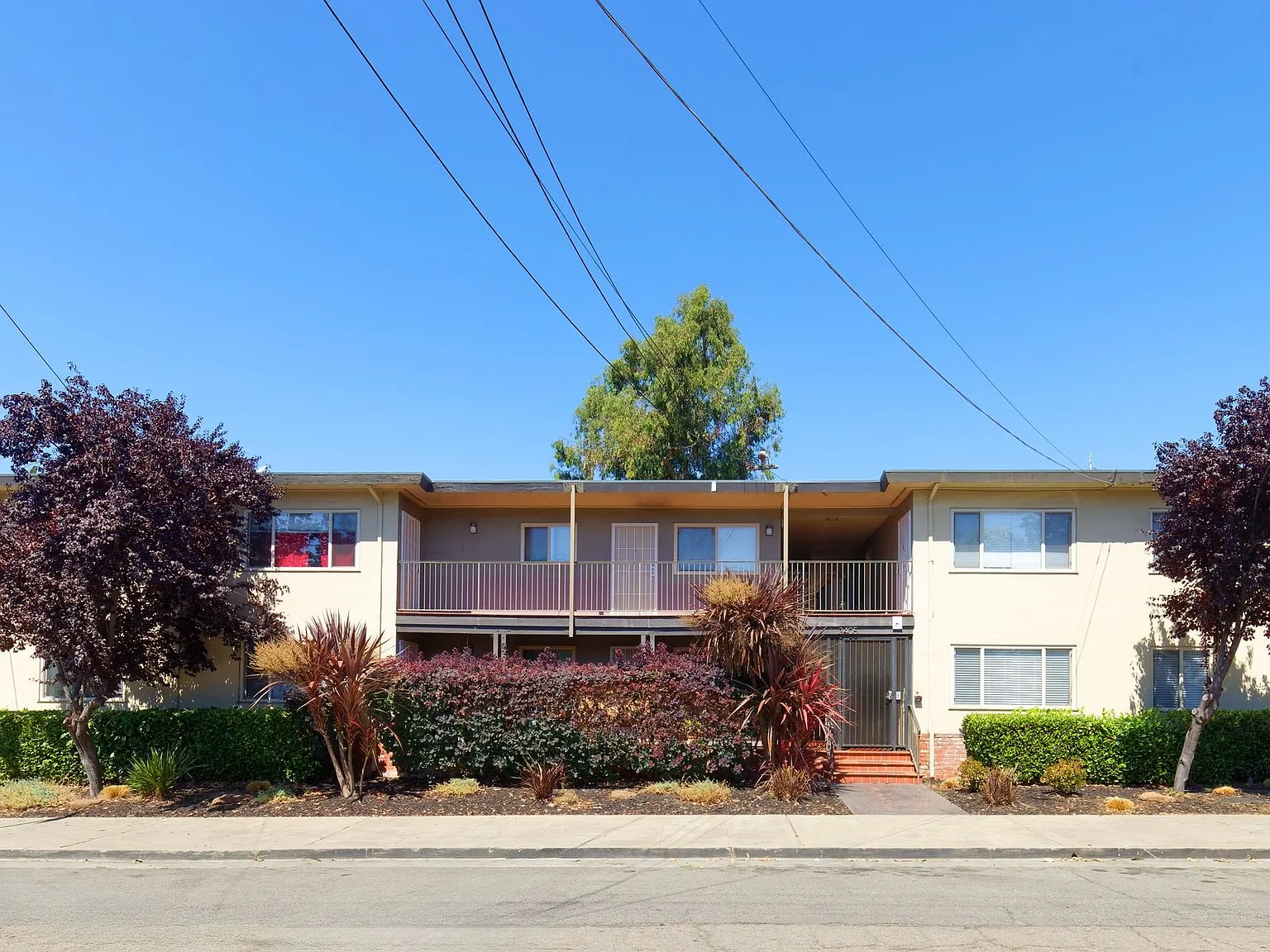 Dimond Ave — Photo 3